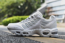 Load image into Gallery viewer, Nike Air AIR WORLD - White